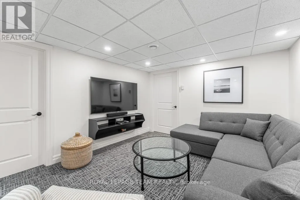 30 BELVEDERE CRESCENT