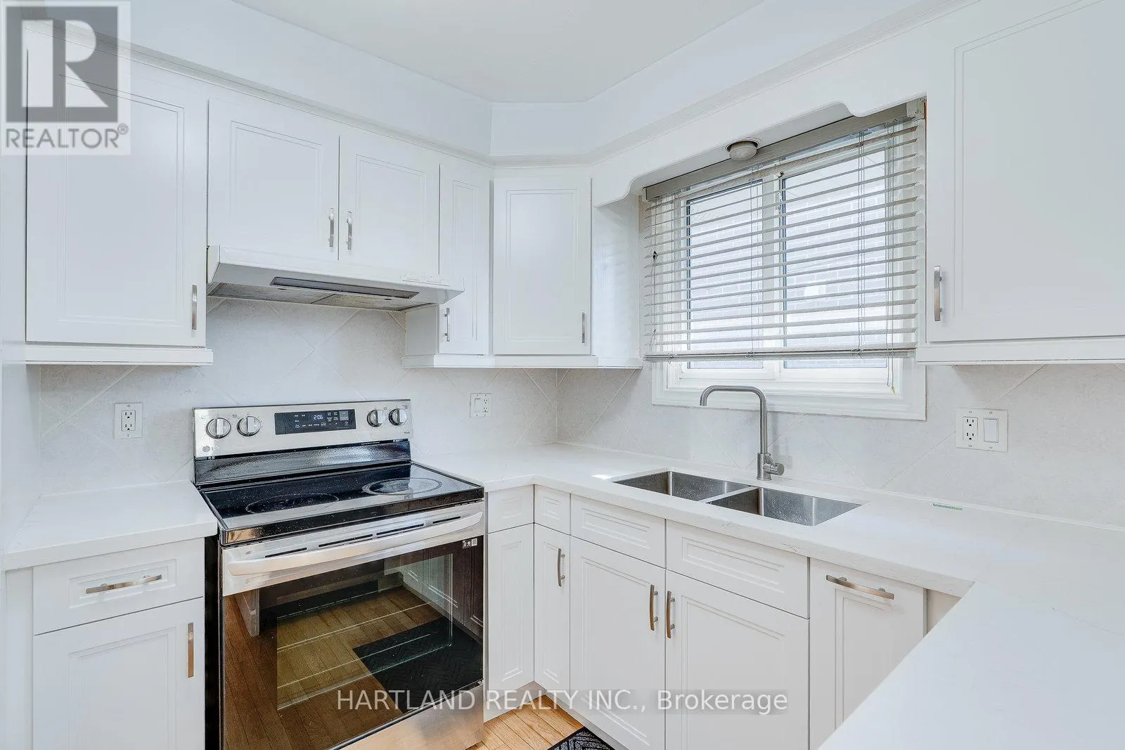 11 MAITLAND AVENUE