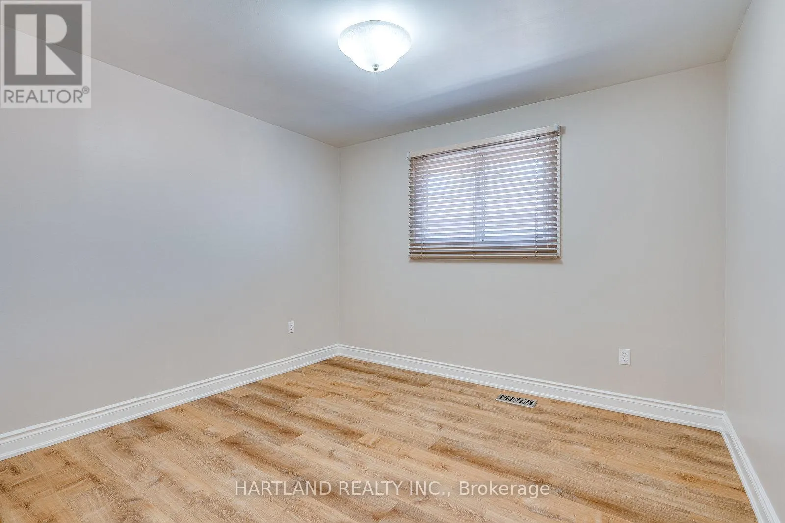 11 MAITLAND AVENUE