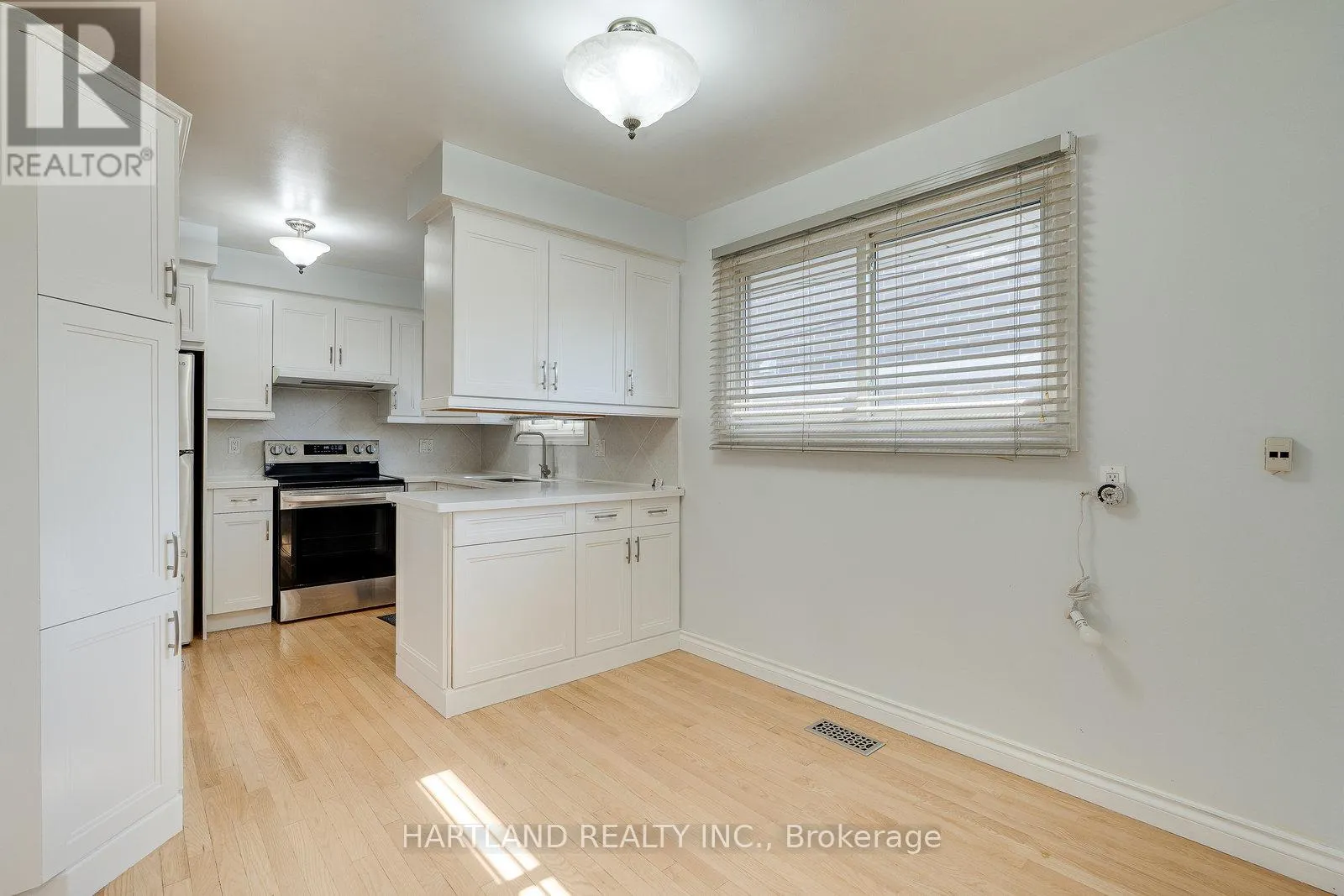 11 MAITLAND AVENUE