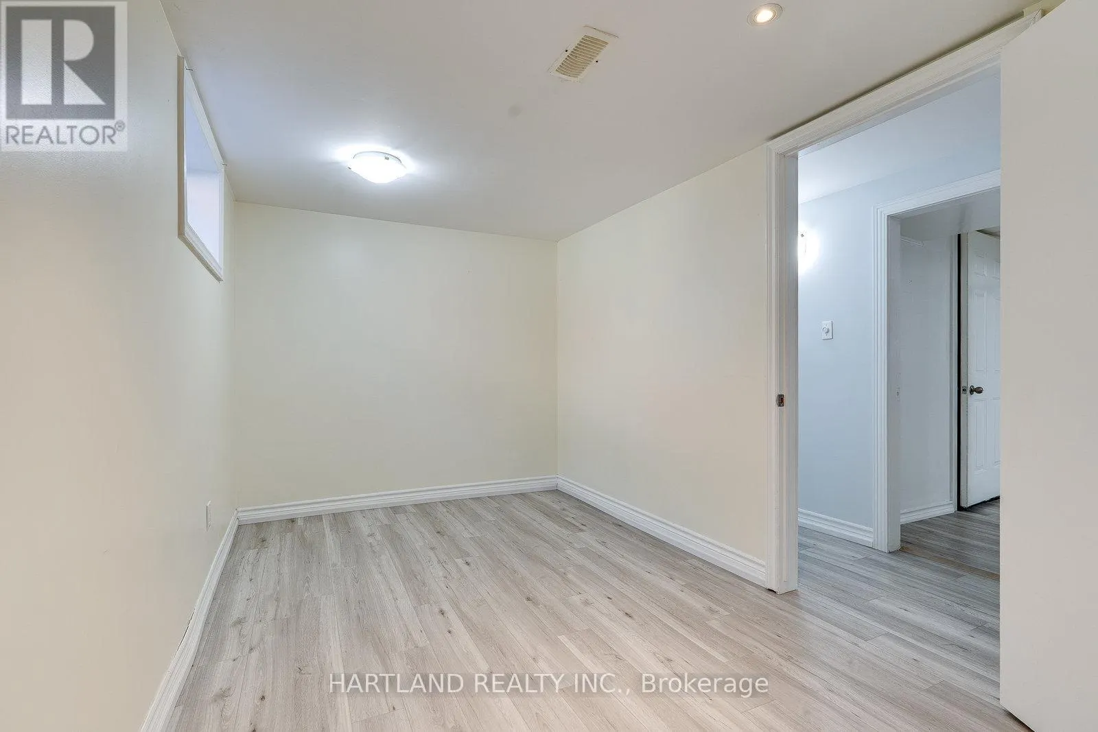 11 MAITLAND AVENUE