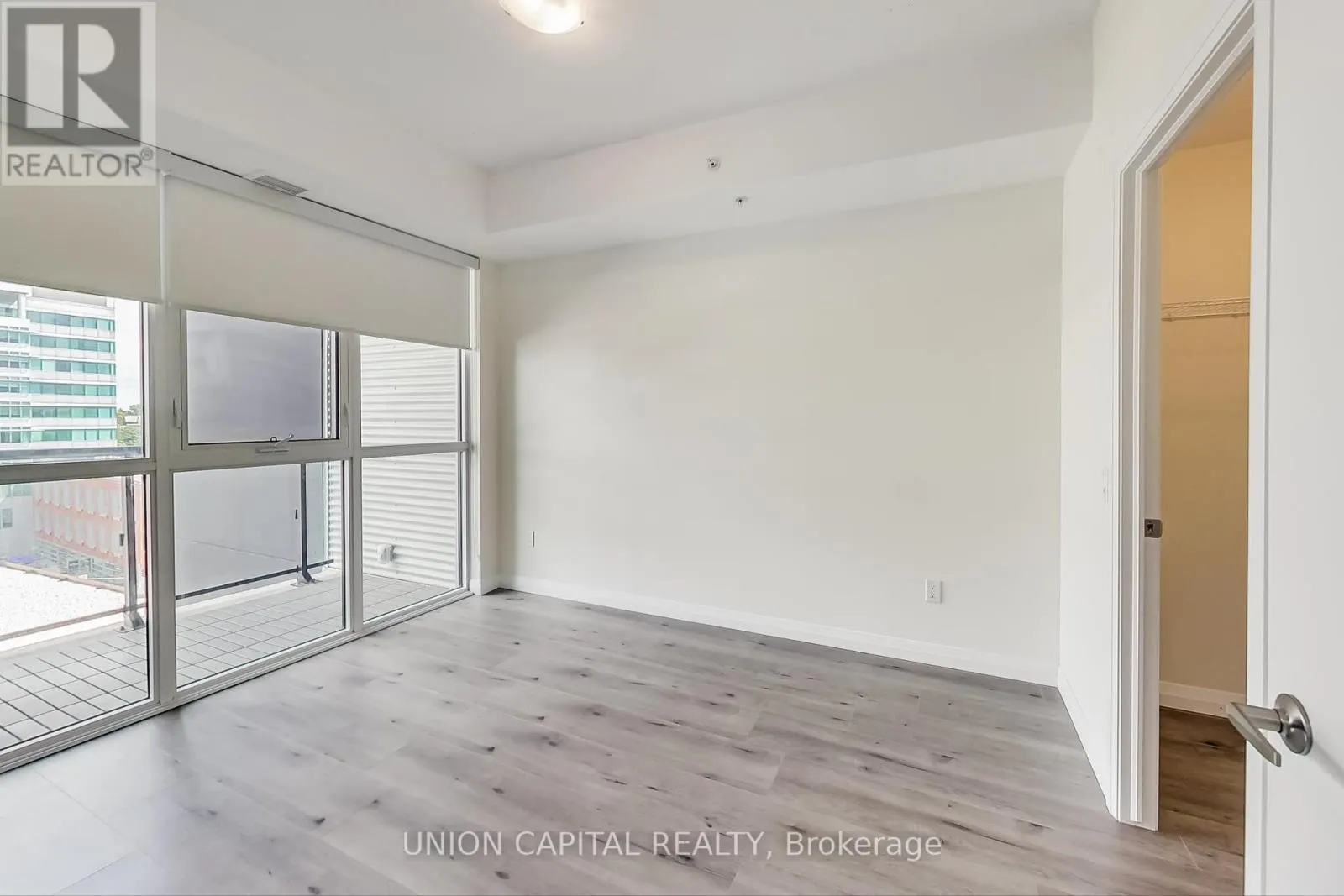 801 - 60 CHARLES STREET W