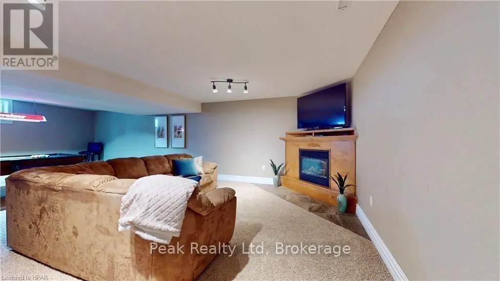 286 SUNSET DRIVE