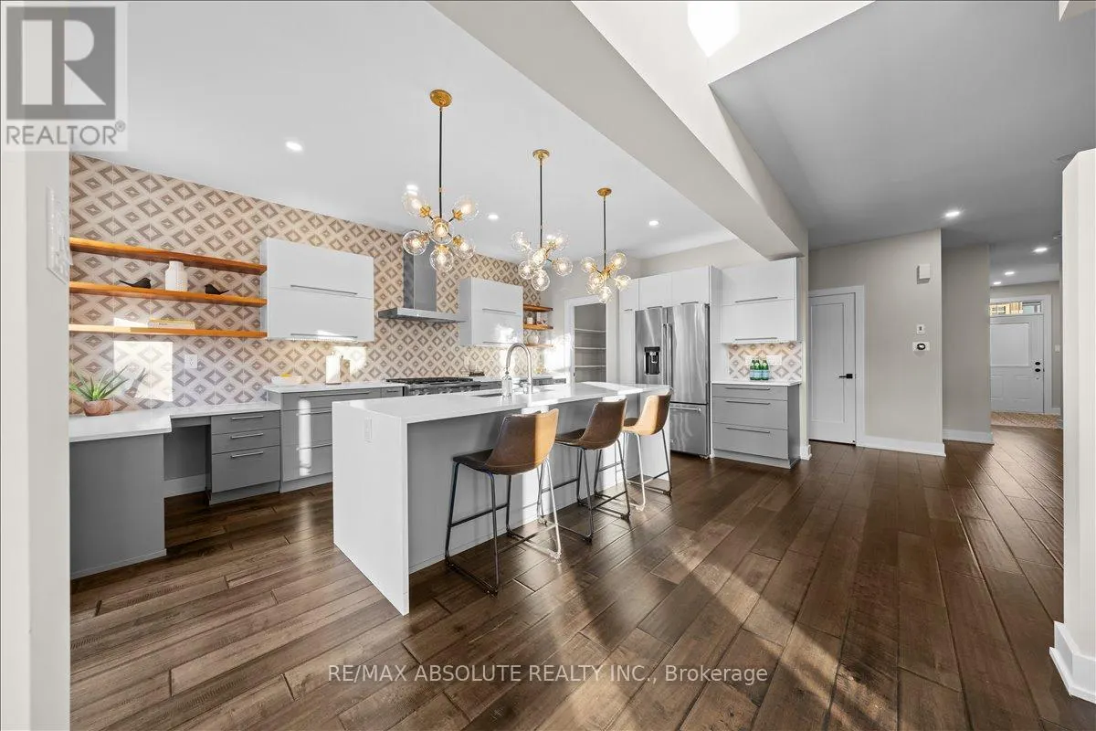 332 HALIBURTON HEIGHTS