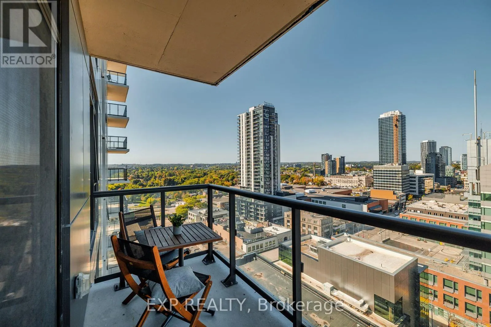 1401 - 55 DUKE STREET W