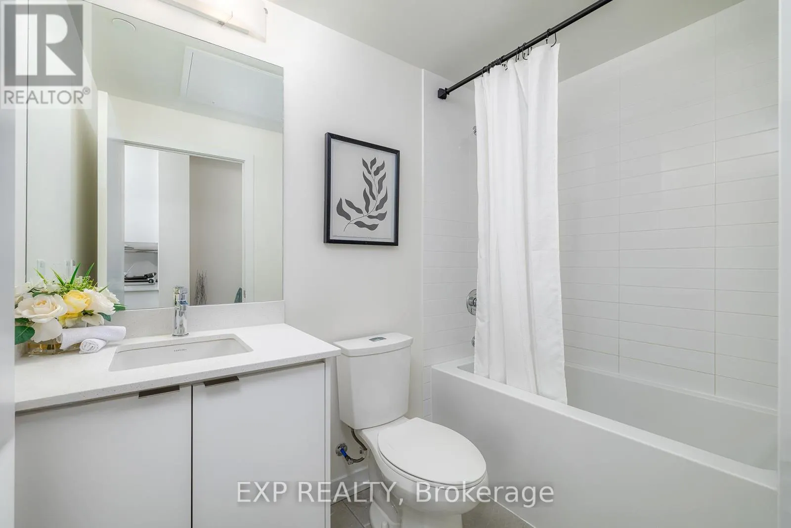 1401 - 55 DUKE STREET W