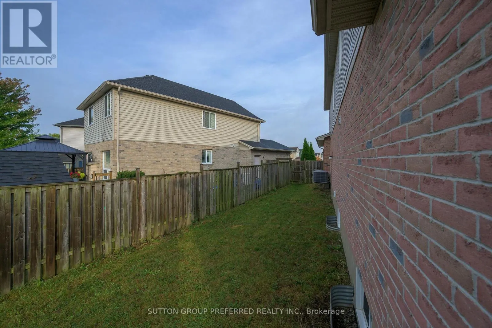 1605 MICKLEBOROUGH COURT