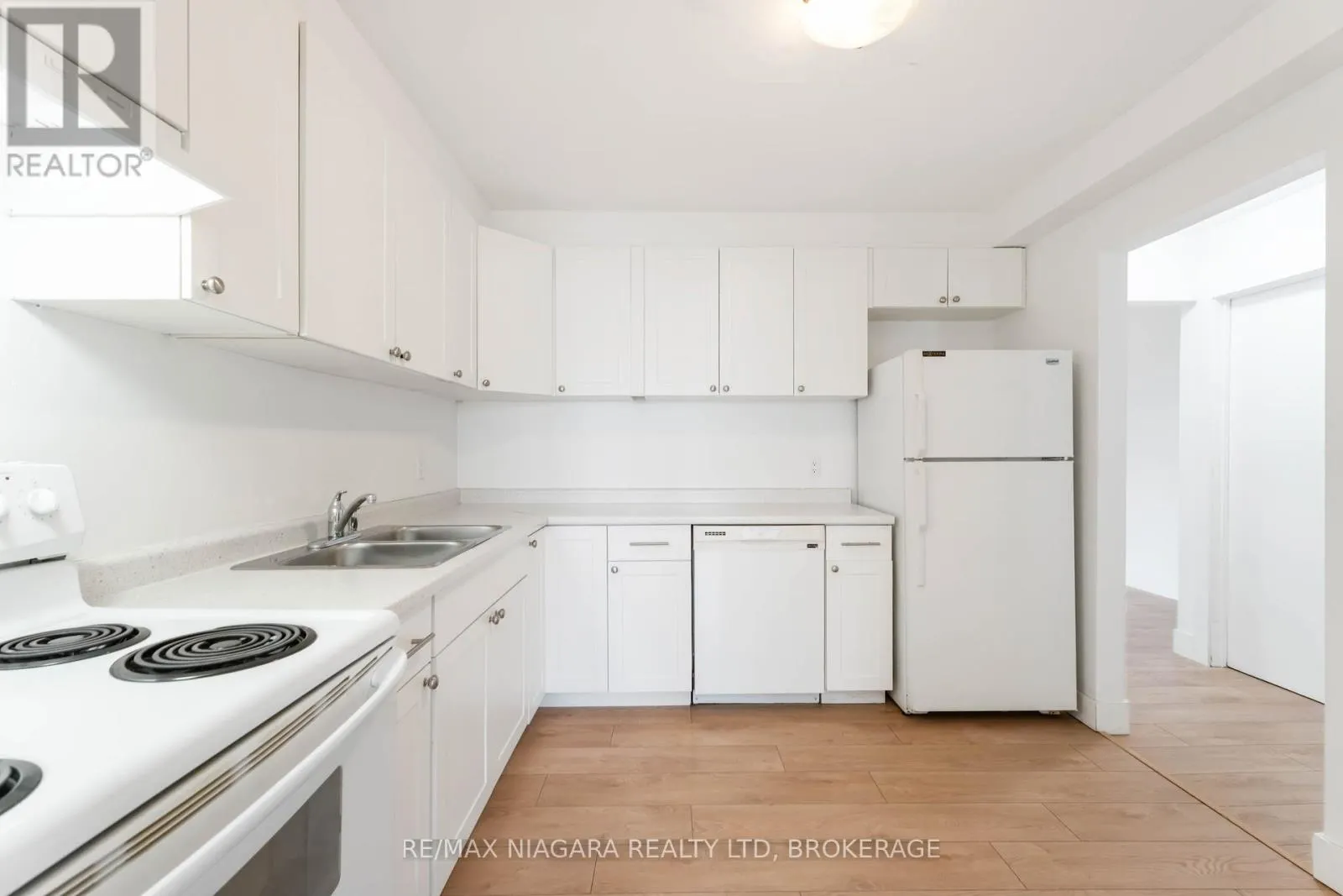 112 - 100 BROWNLEIGH AVENUE, #112