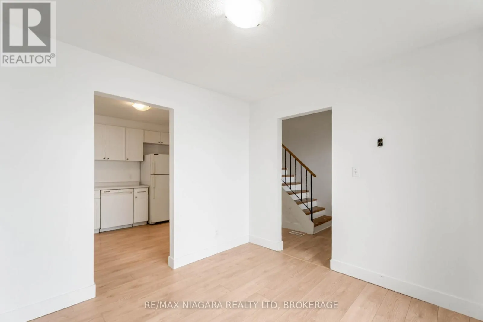 112 - 100 BROWNLEIGH AVENUE, #112