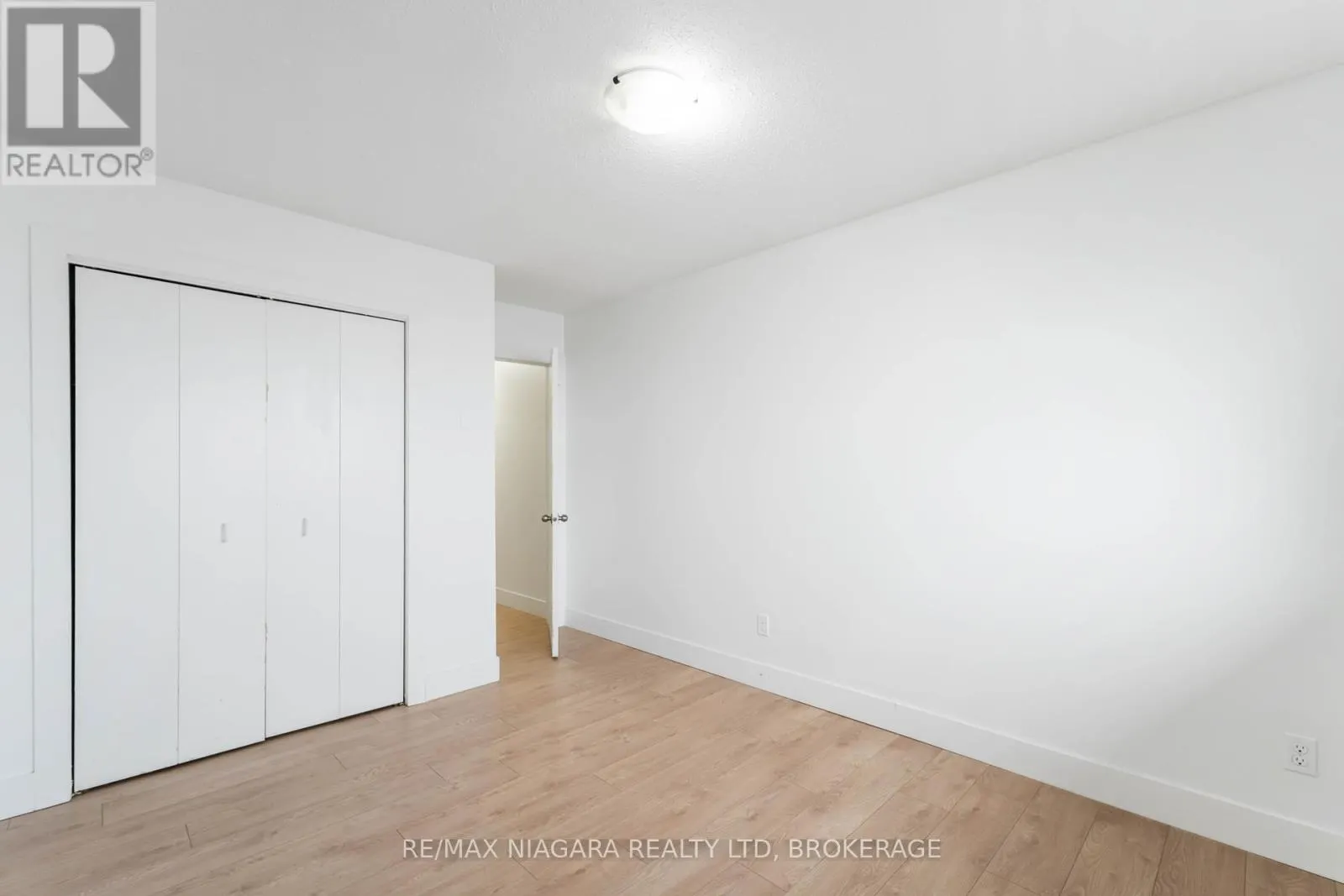 112 - 100 BROWNLEIGH AVENUE, #112