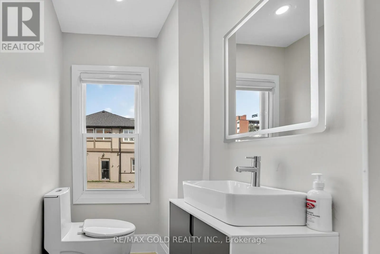 3 WARDROPE AVENUE