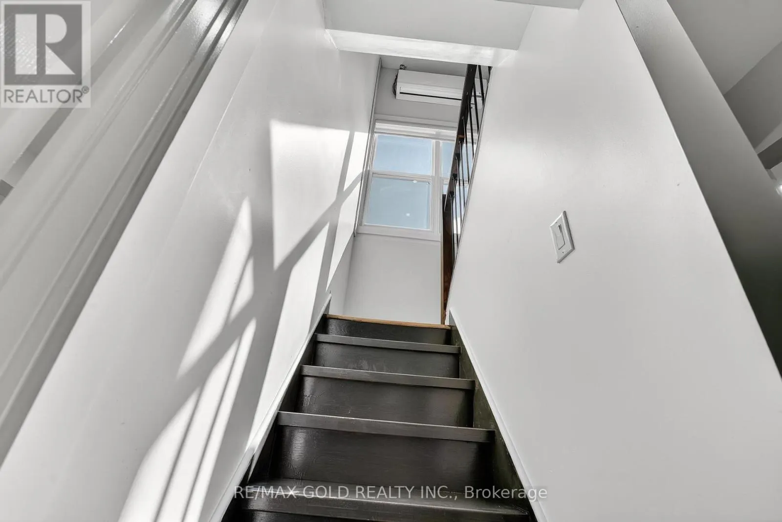 3 WARDROPE AVENUE