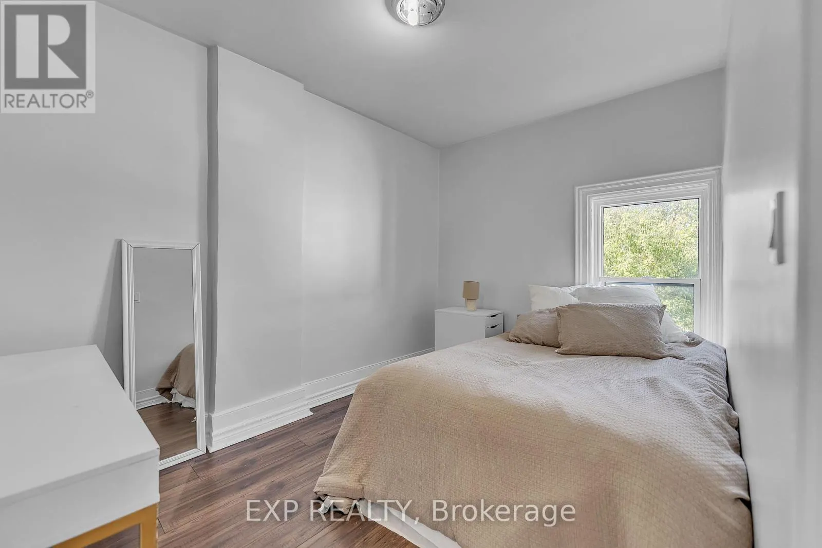 130 JOHN STREET S