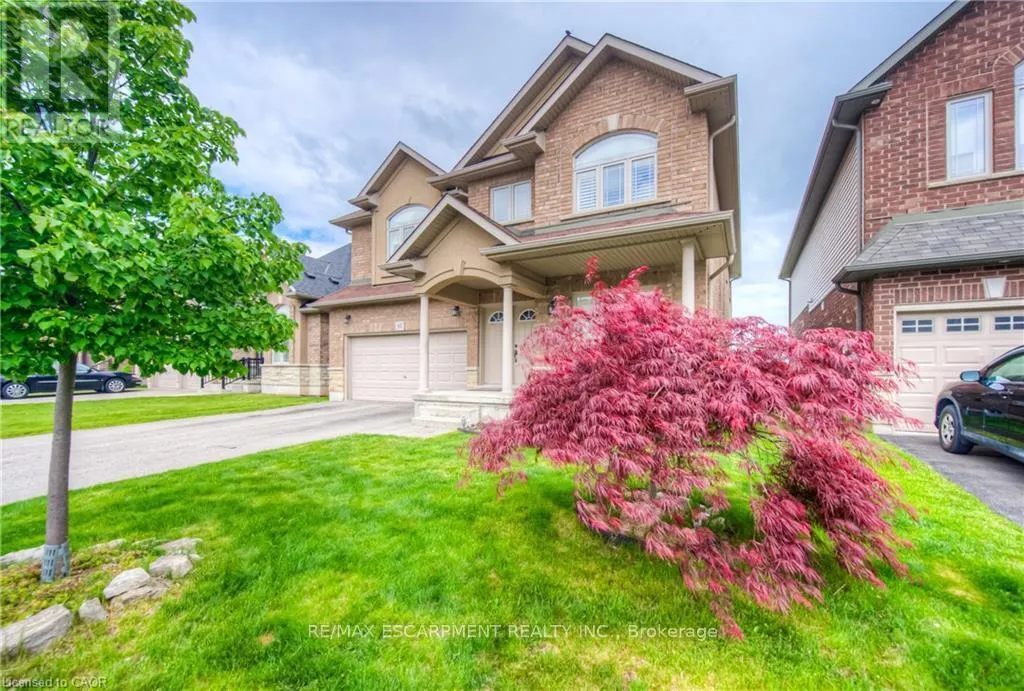 83 BOULDER CRESCENT
