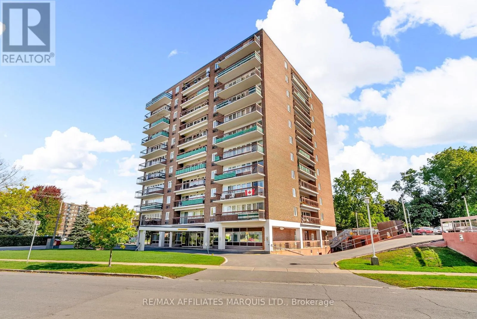 302 - 308 SECOND STREET E