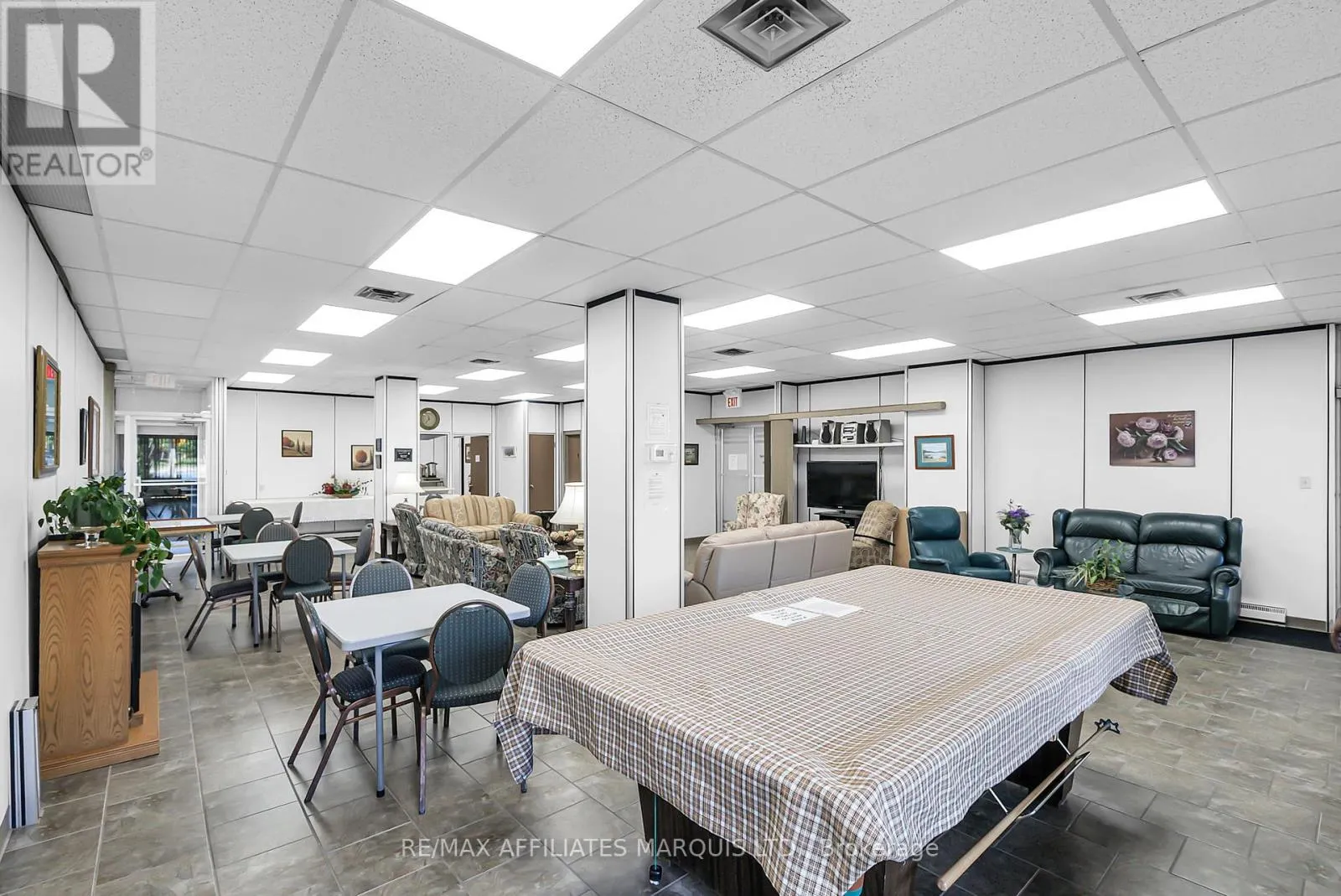 302 - 308 SECOND STREET E