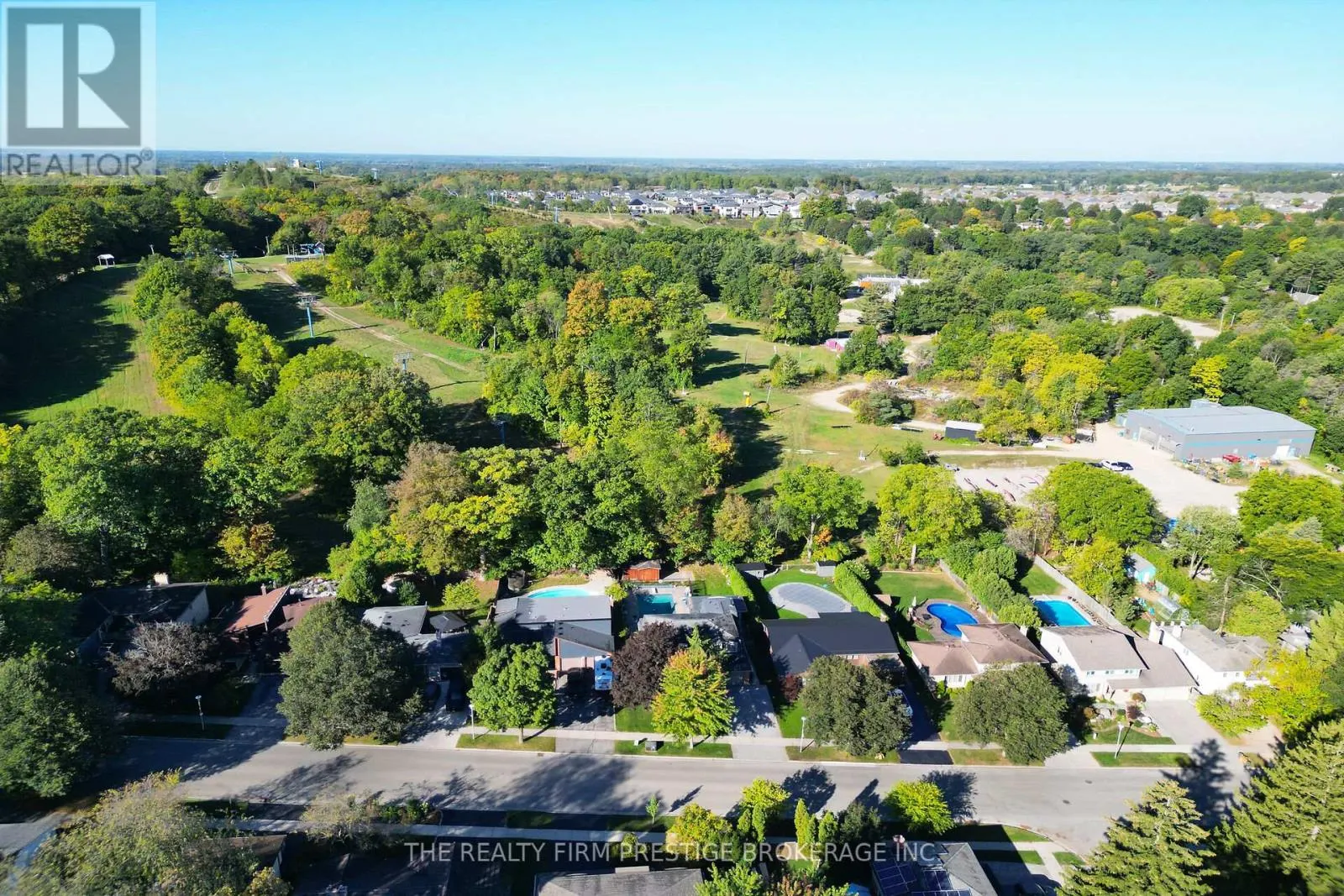 15 ROCKFORD CRESCENT