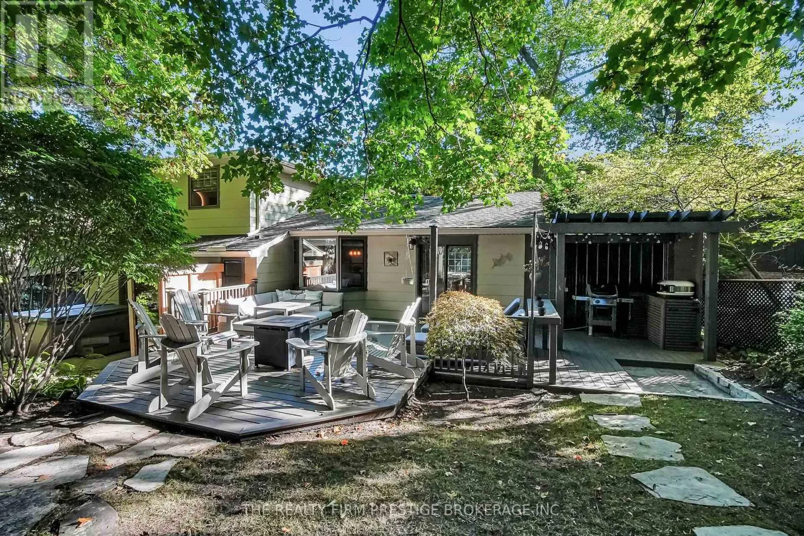15 ROCKFORD CRESCENT