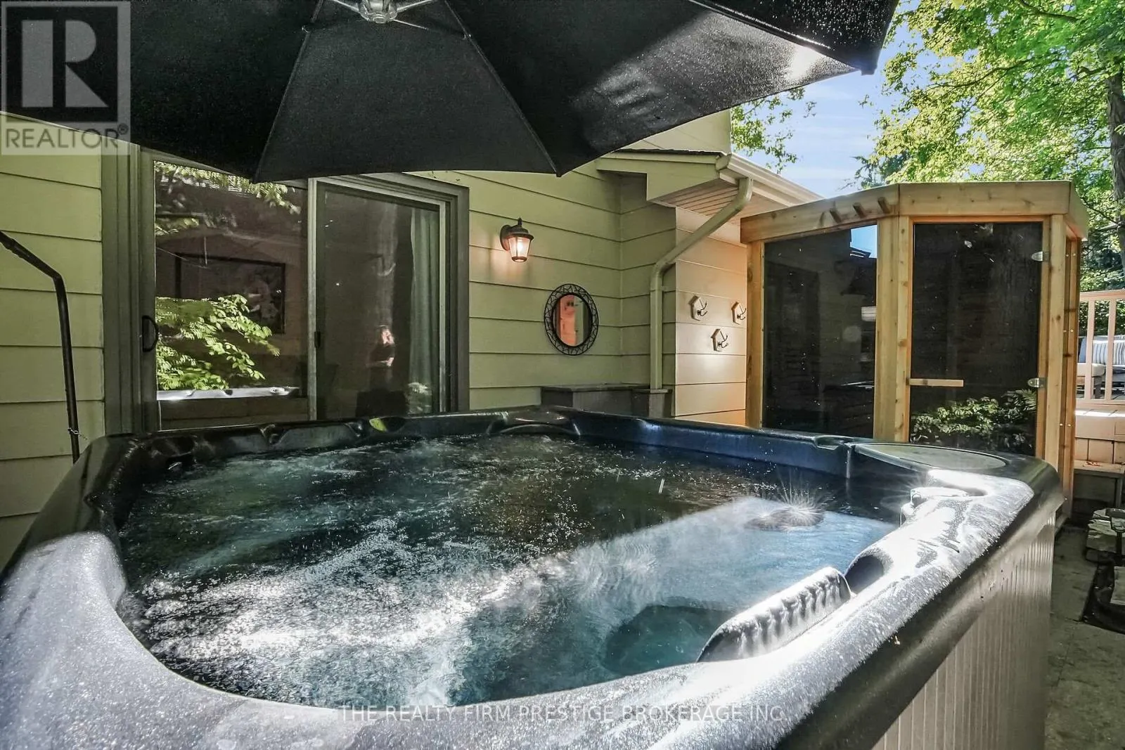 15 ROCKFORD CRESCENT