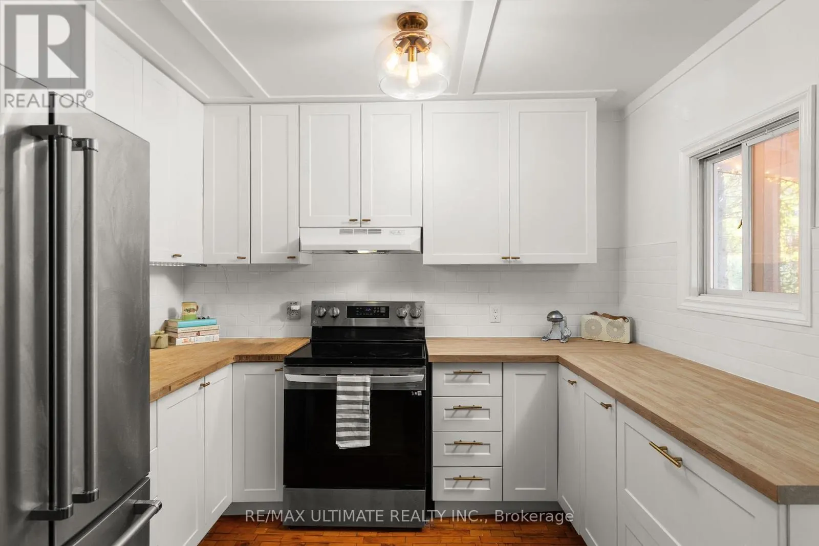 328 MUSKOKA RD 10 ROAD