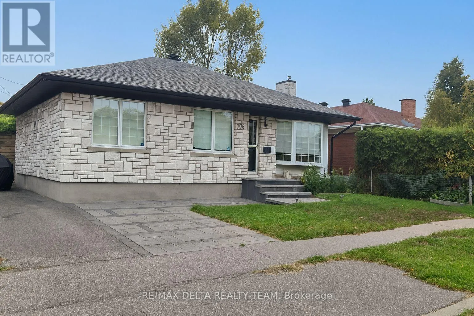 706 SMYTH ROAD