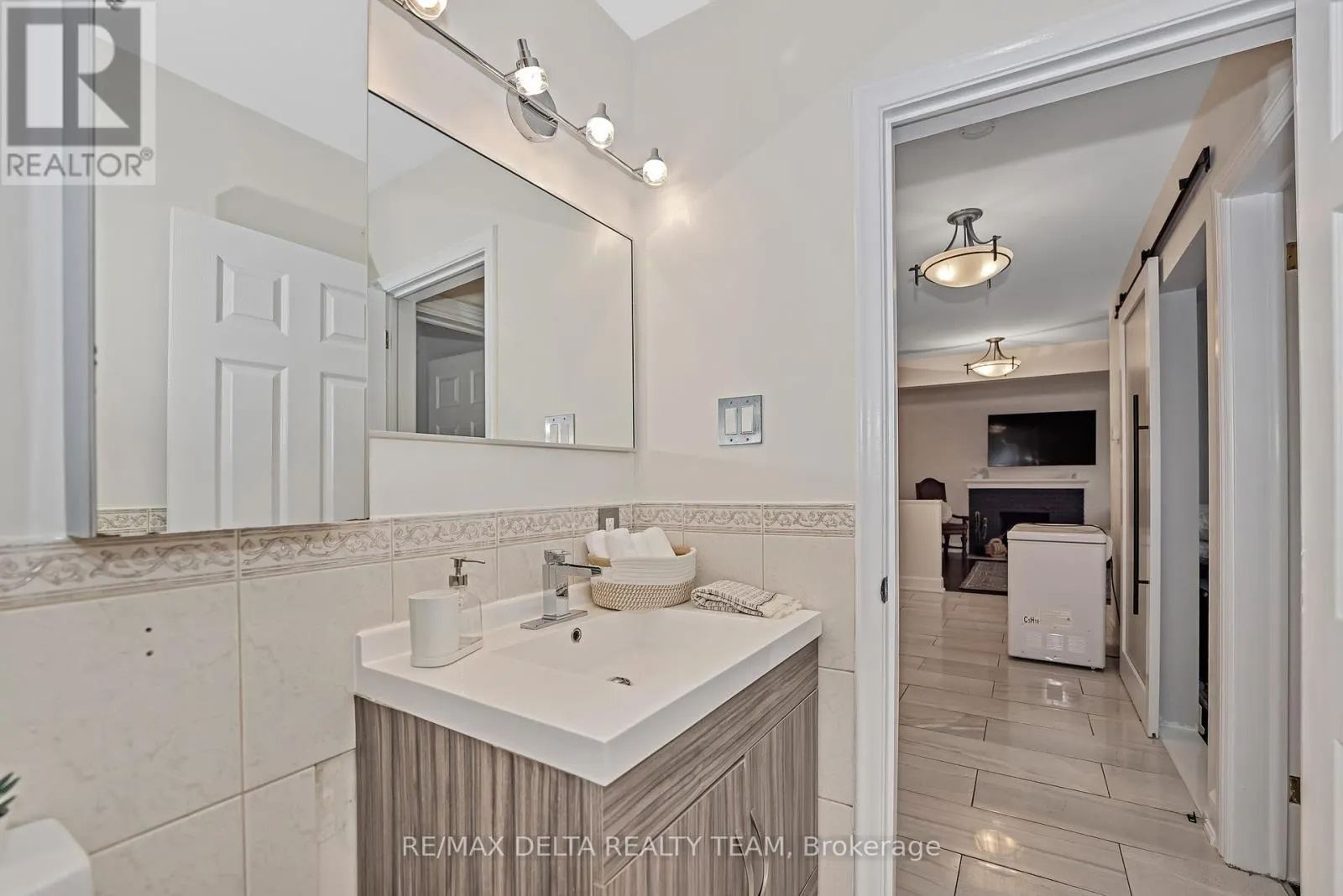 706 SMYTH ROAD