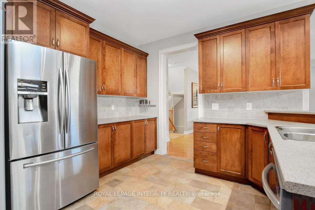 165 SALTSPRING PRIVATE