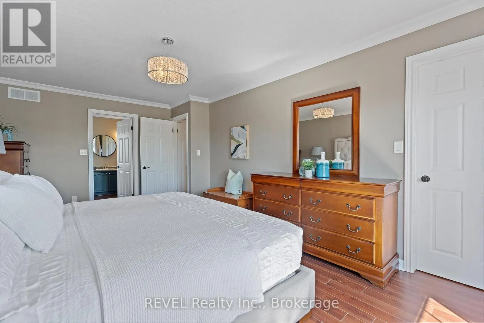 4491 DAWN CRESCENT