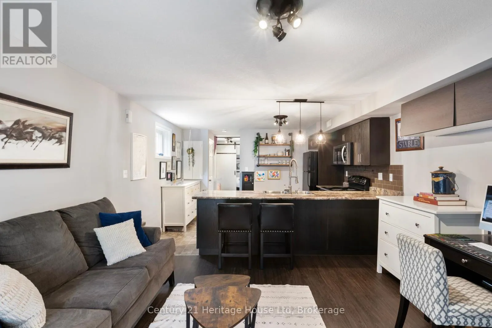 56 - 35 MOUNTFORD DRIVE, #56