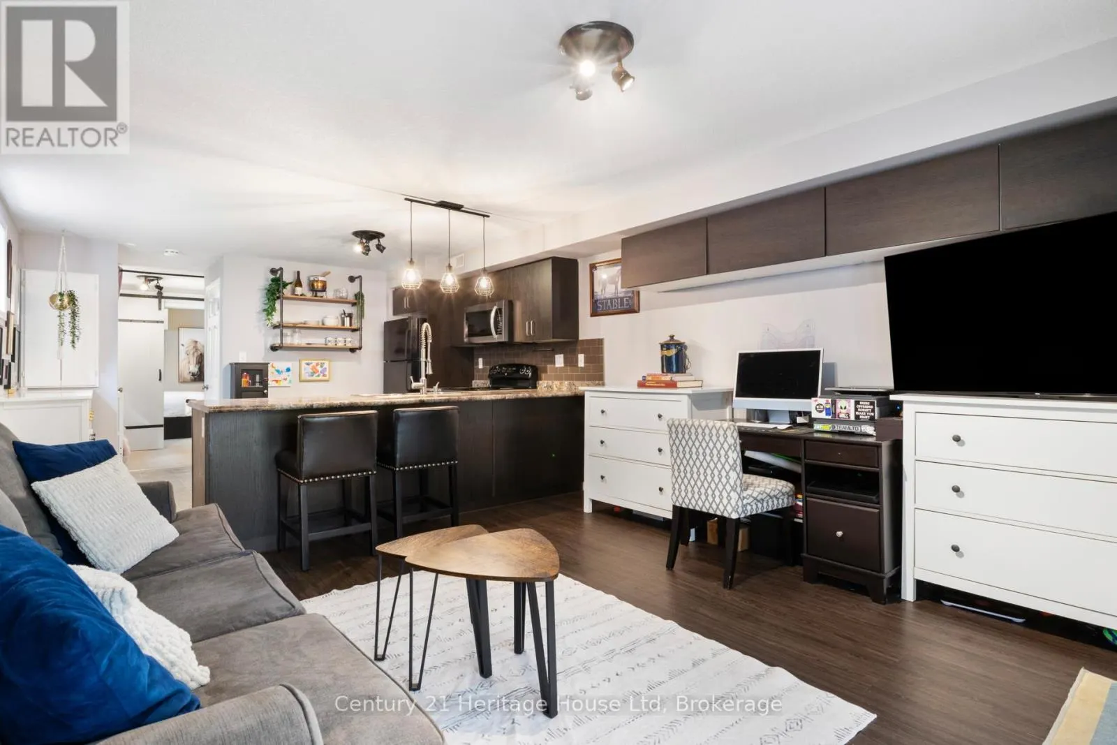 56 - 35 MOUNTFORD DRIVE, #56