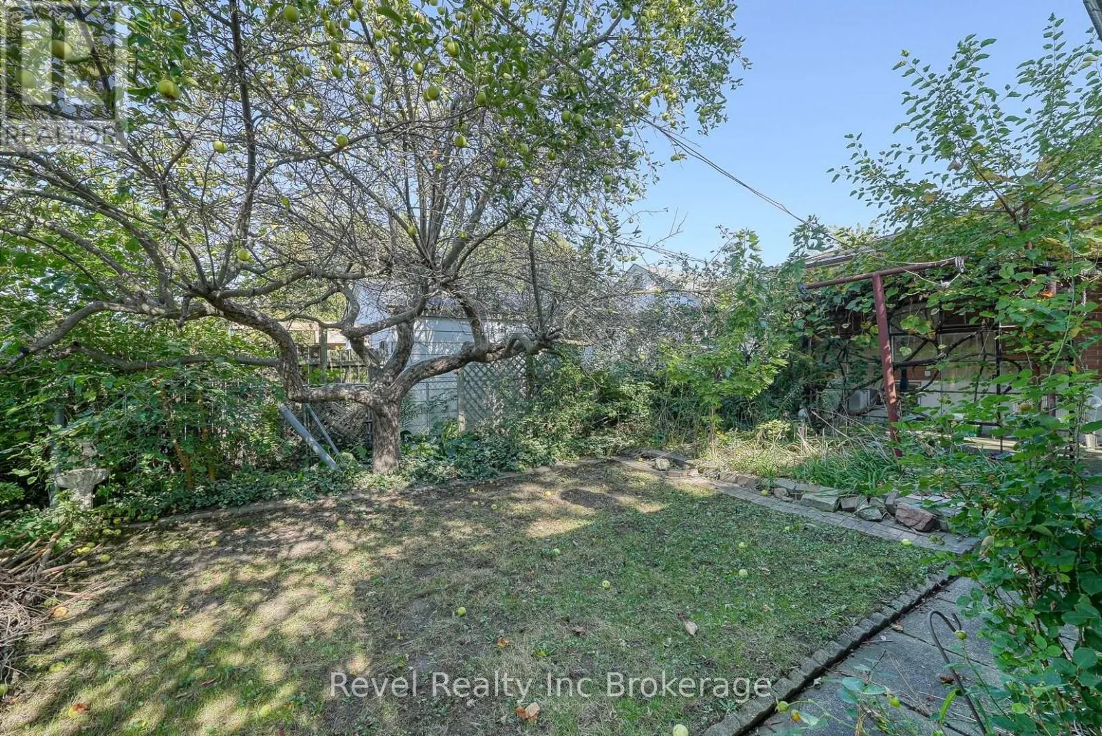 345 VANCOUVER STREET
