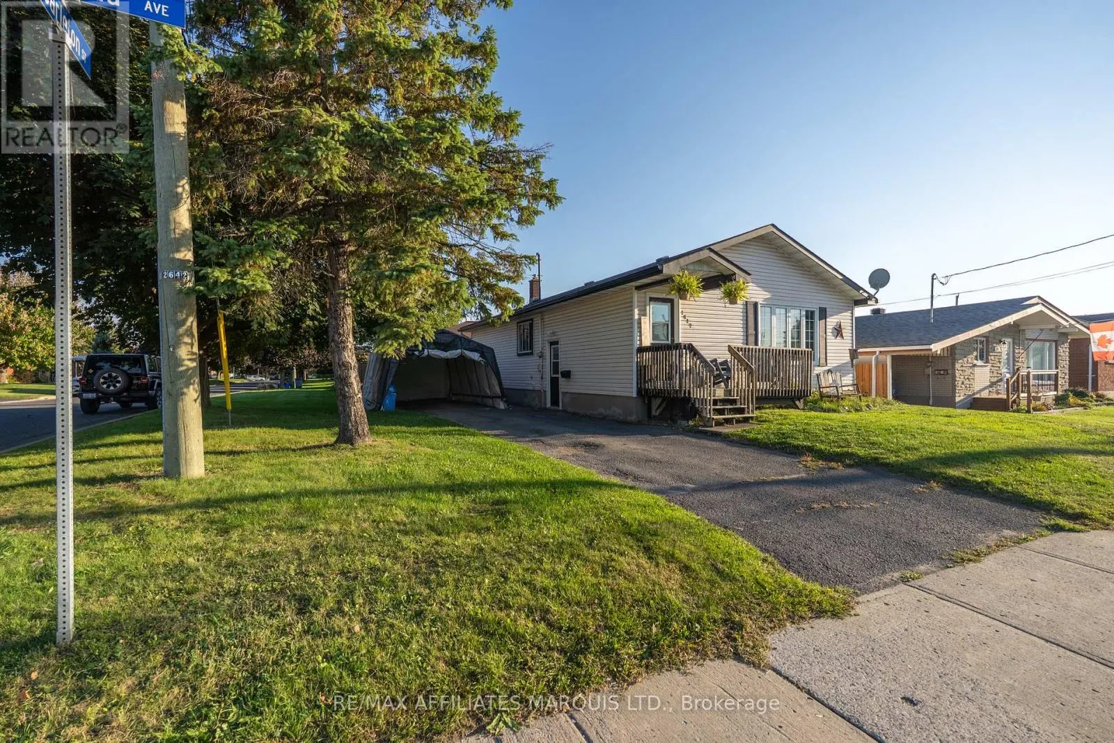 1017 MARLEAU AVENUE