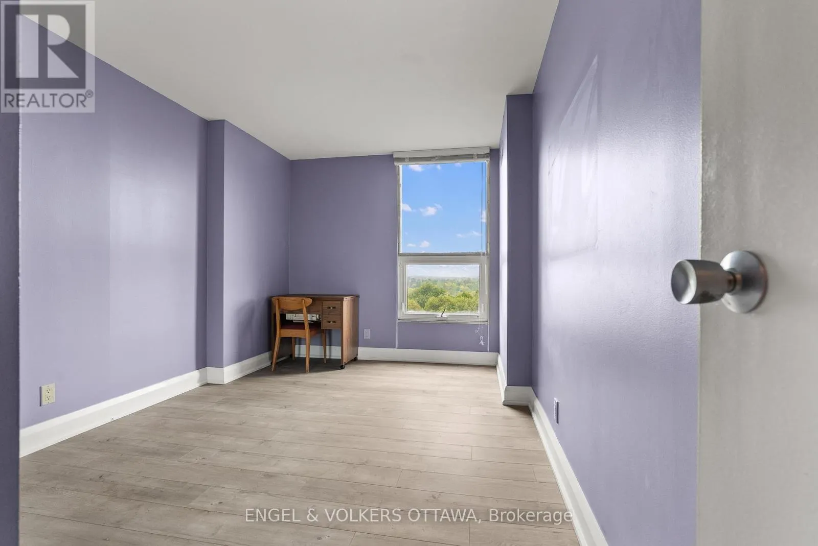 1006 - 2951 RIVERSIDE DRIVE
