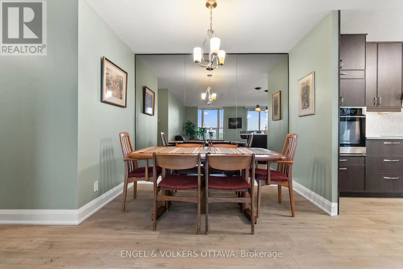 1006 - 2951 RIVERSIDE DRIVE