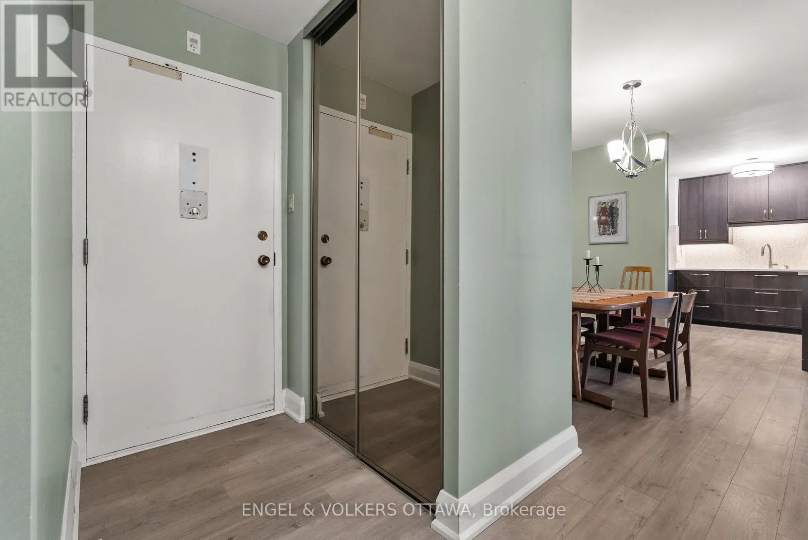 1006 - 2951 RIVERSIDE DRIVE