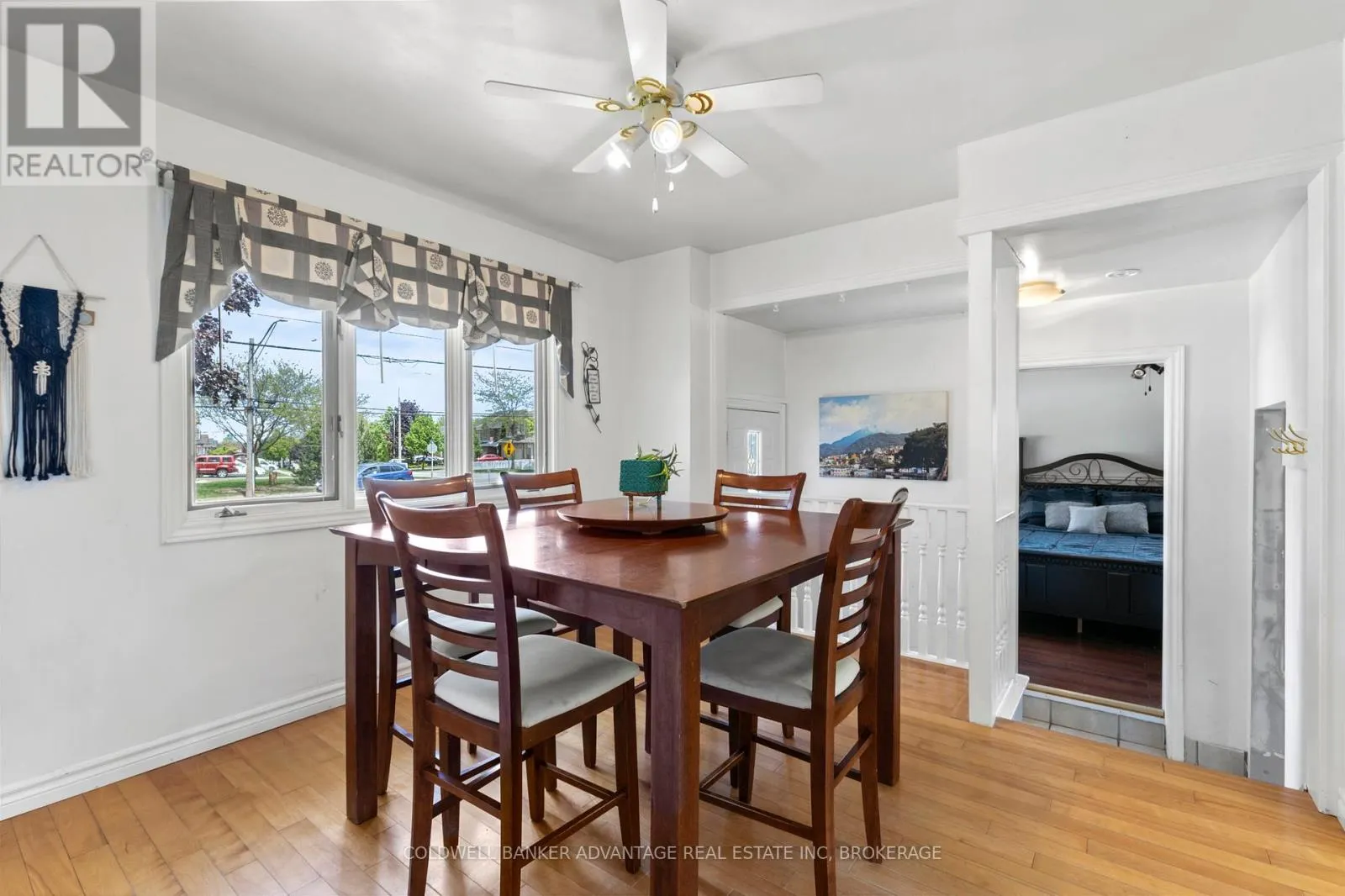 302 MAIN STREET E