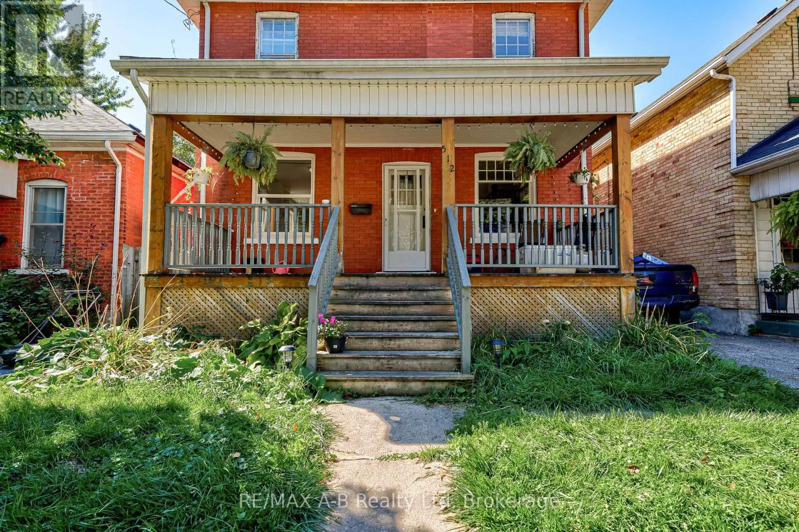 512 DOWNIE STREET