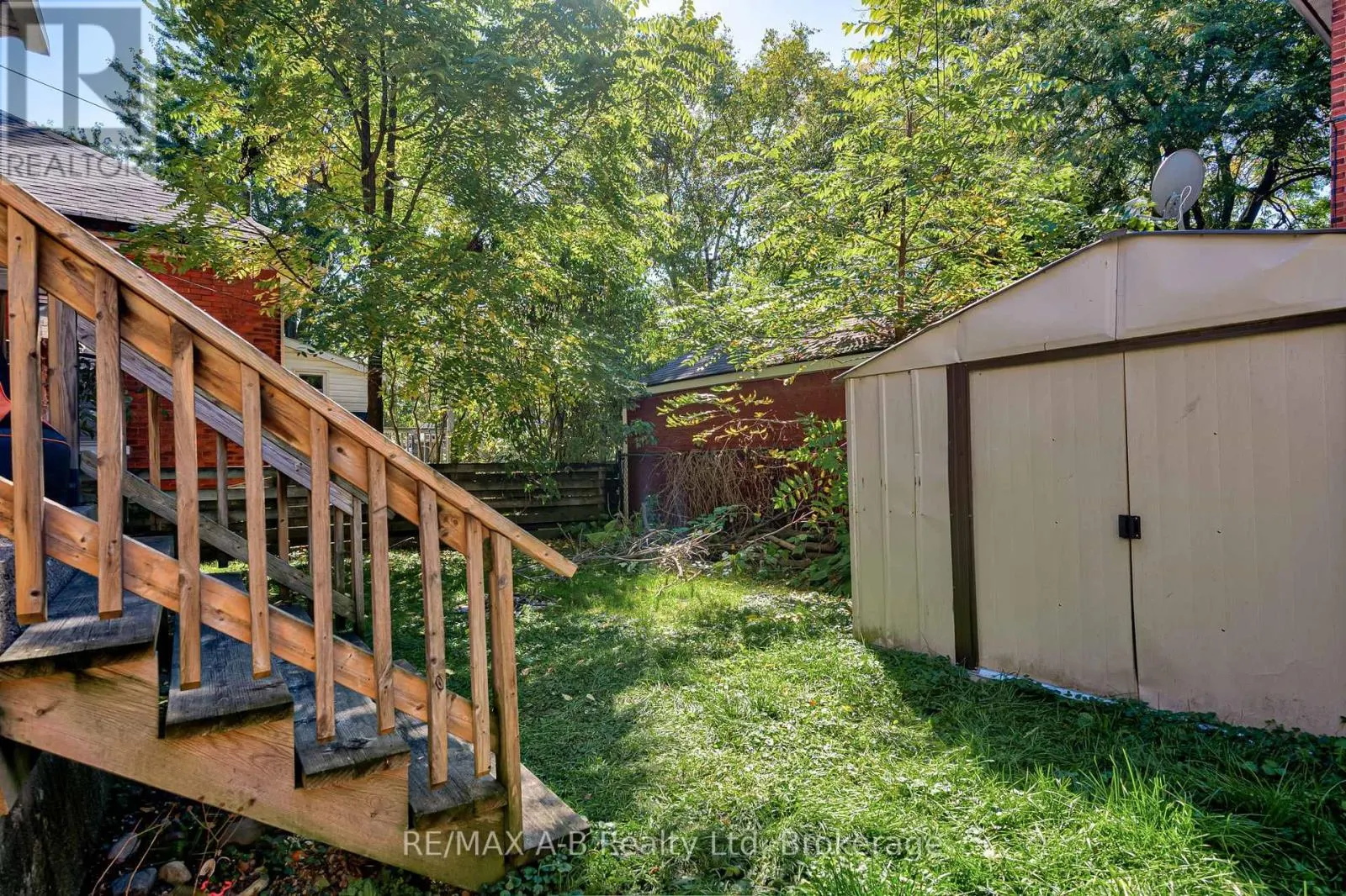 512 DOWNIE STREET