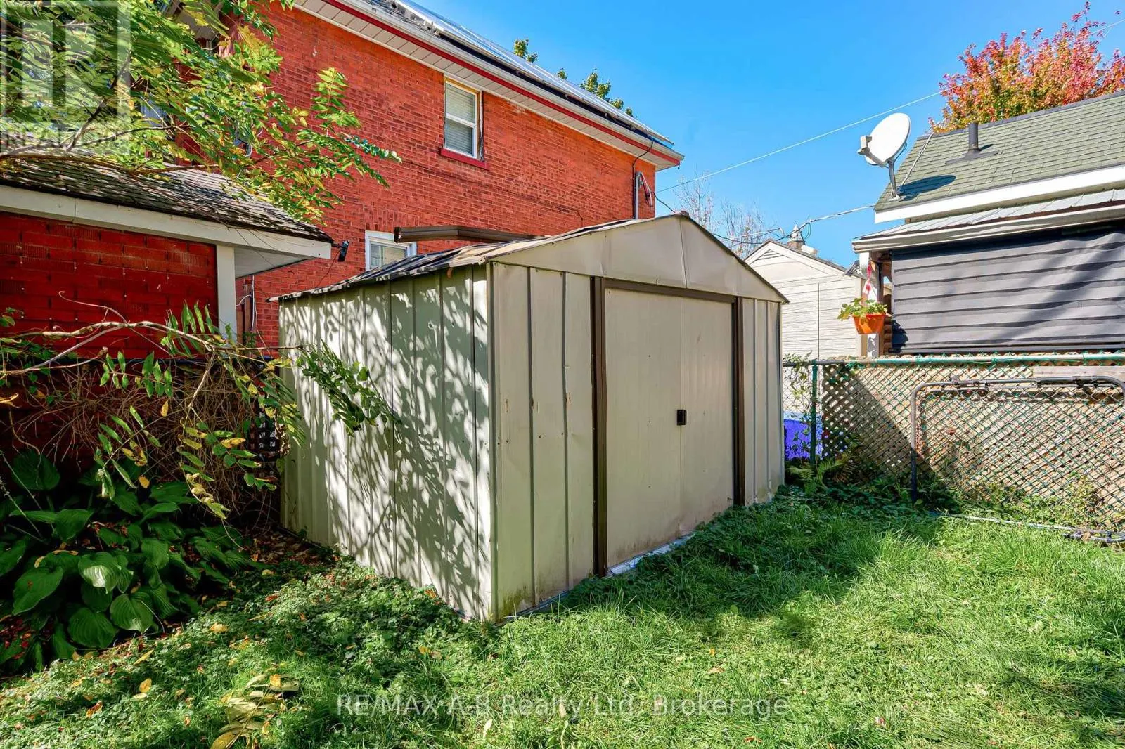 512 DOWNIE STREET