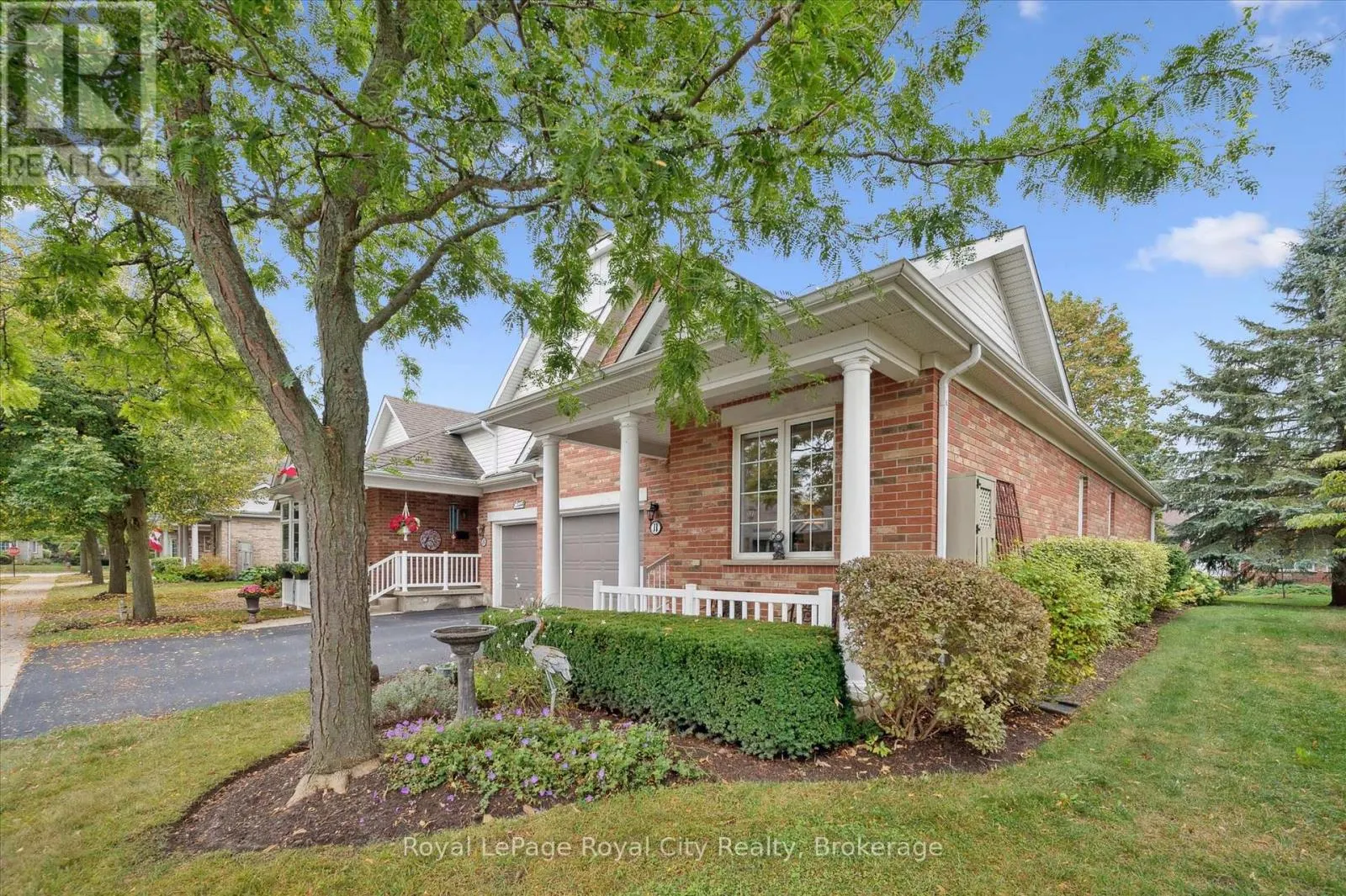 11 MAGNOLIA LANE