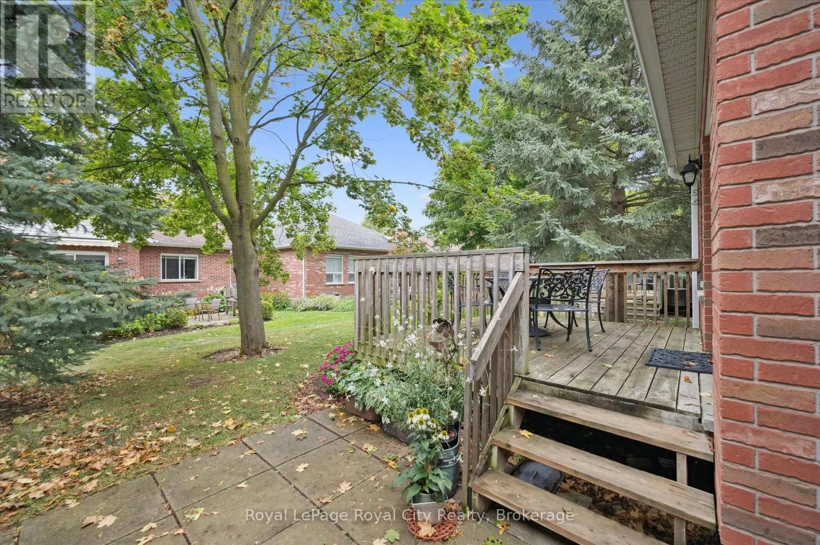11 MAGNOLIA LANE