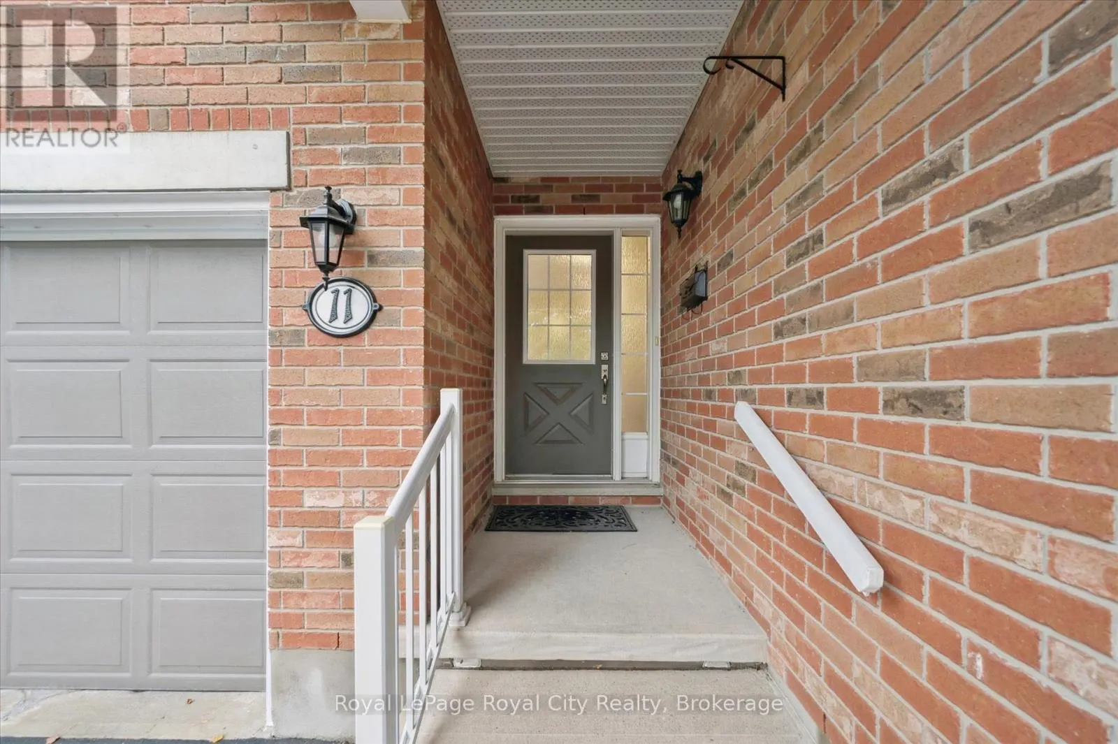 11 MAGNOLIA LANE