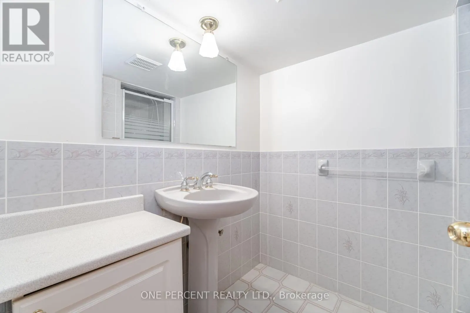 93 OLD CHICOPEE DRIVE