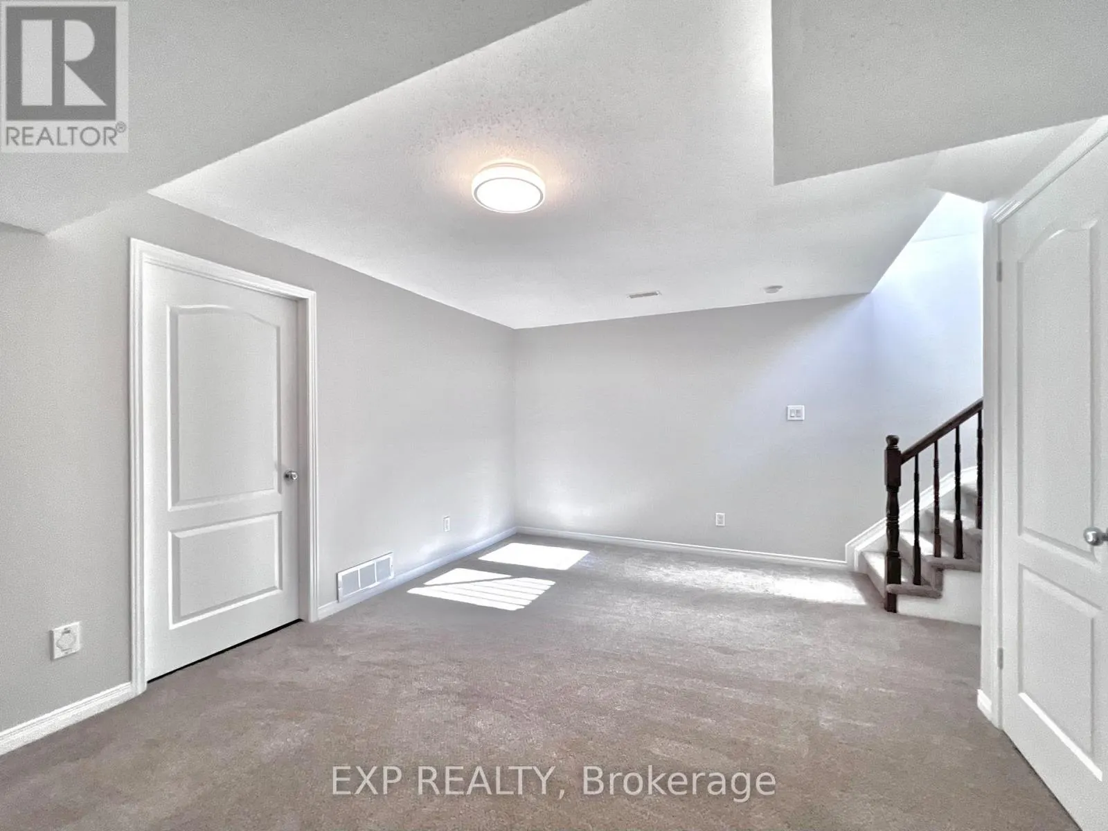 790 NAKINA WAY