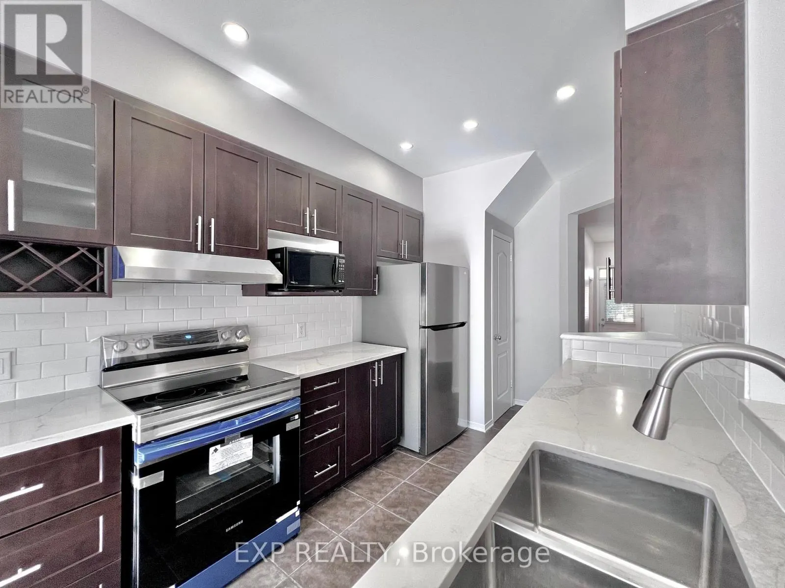 790 NAKINA WAY