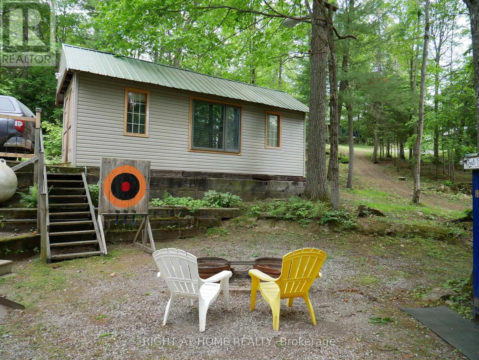 1130 TOWERING OAKS TRAIL W