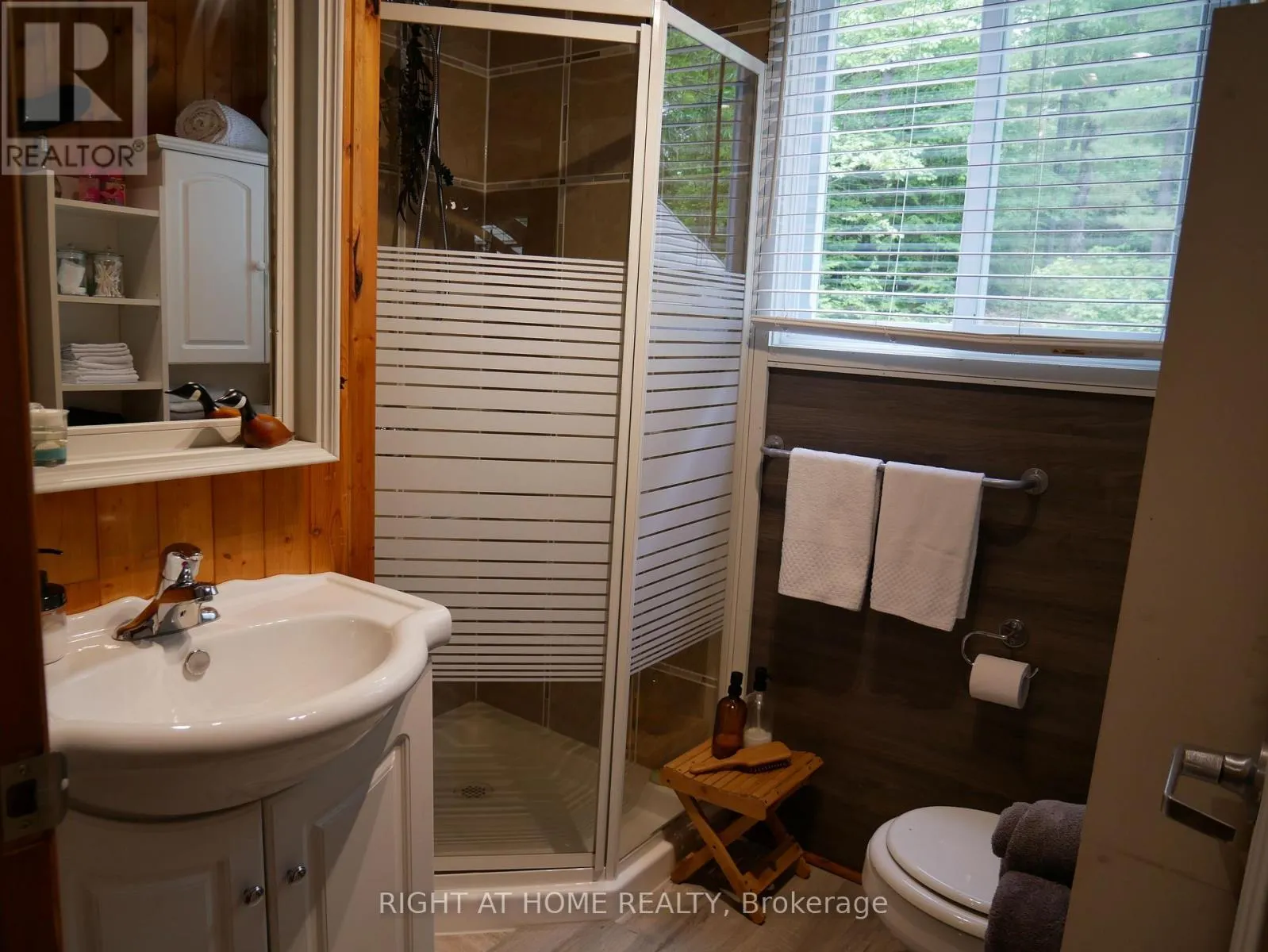 1130 TOWERING OAKS TRAIL W