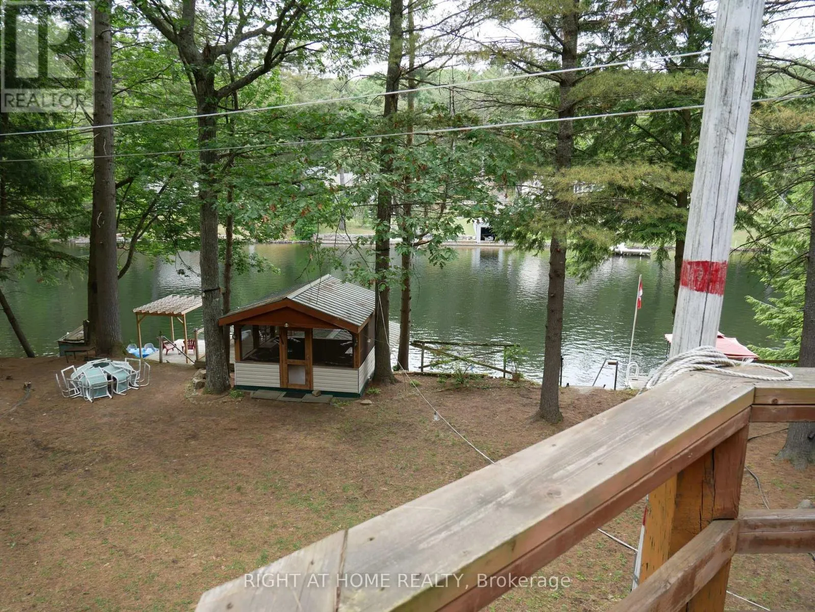 1130 TOWERING OAKS TRAIL W