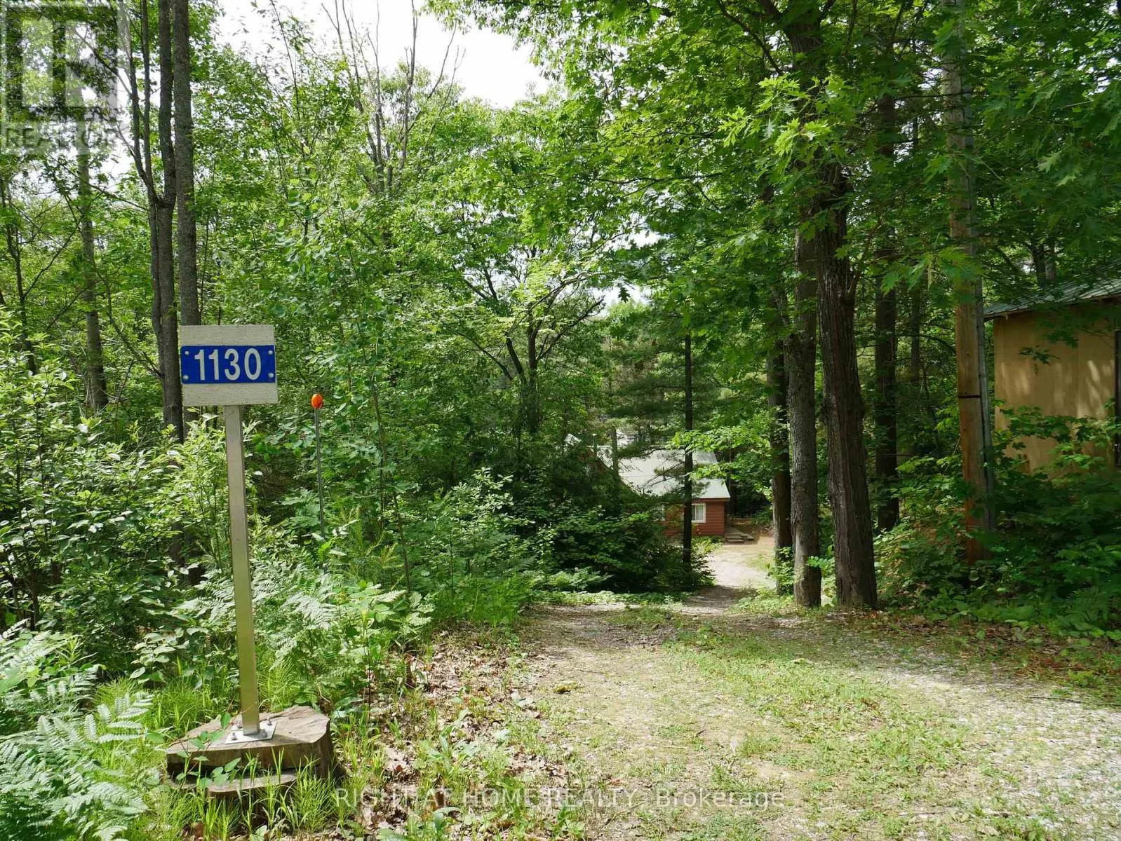 1130 TOWERING OAKS TRAIL W