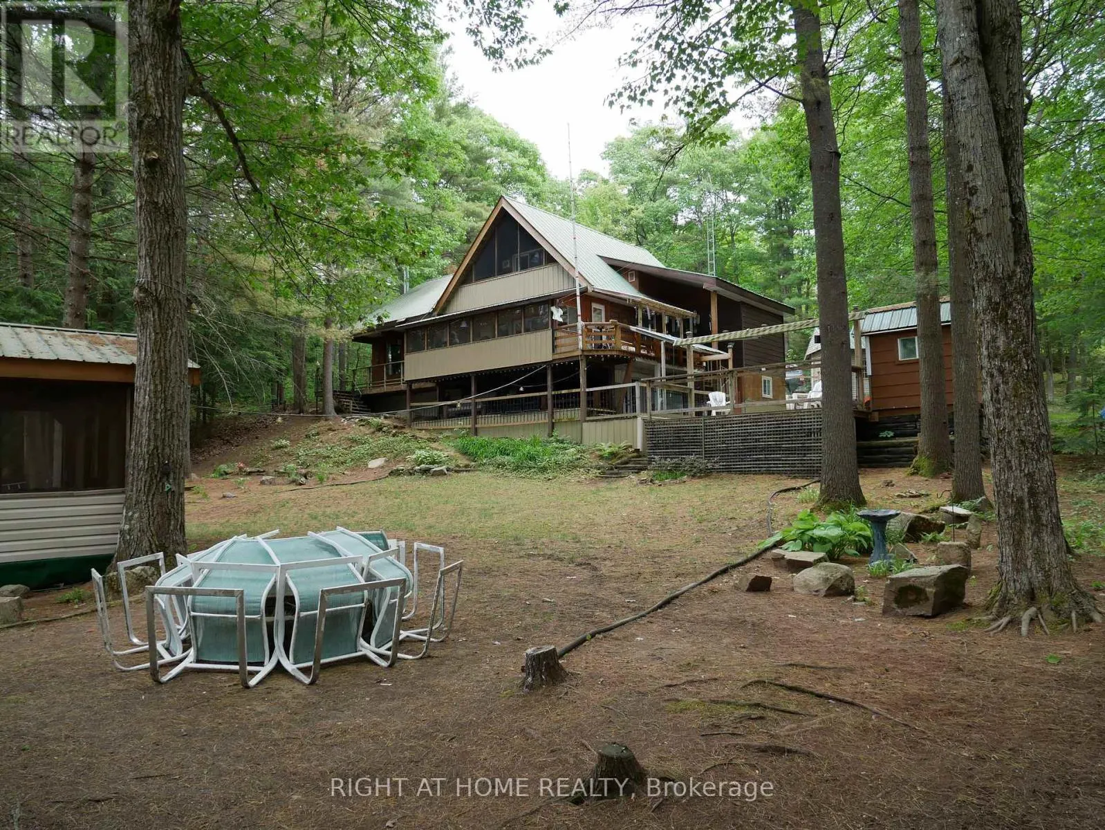 1130 TOWERING OAKS TRAIL W
